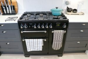 oven mornington shaker kitchen